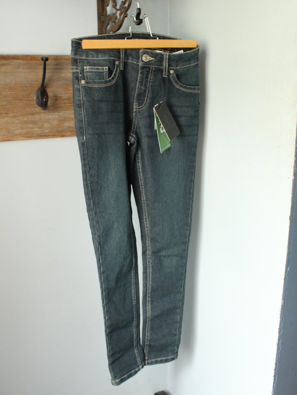 Silver Jeans Size 12 Amy Slim Med Wash